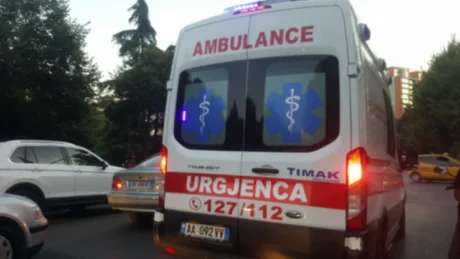 Ngjarje e rëndë! Burri vetvr*tet, gruaja e gjenë të v*rur brenda në banesë