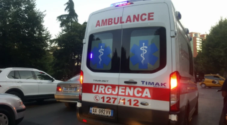 Ngjarje e rëndë! Burri vetvr*tet, gruaja e gjenë të v*rur brenda në banesë