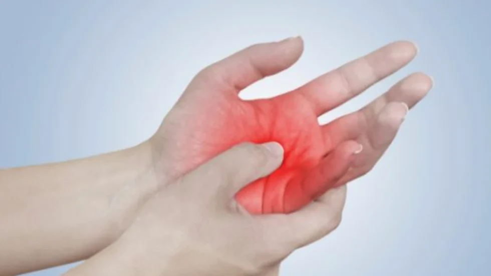 Pse të mpihen gishtat? 10 shkaqet se pse ndodh…